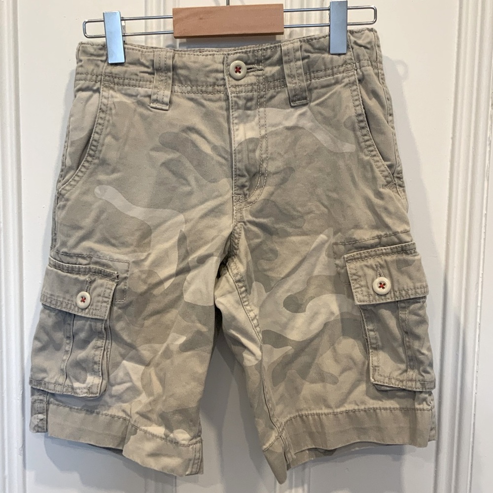 Arizona Jean Co. Youth Camouflage Cargo Shorts - Size 10